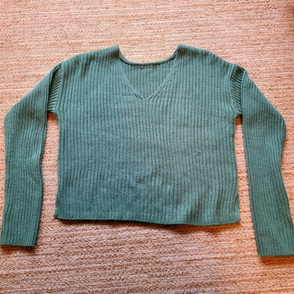 Cropped sweater